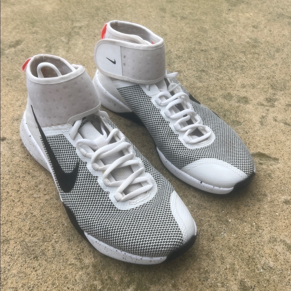 Nike Women's Air Zoom Strong 2 Bootcamp Crossfit Training Sneakers Size 6